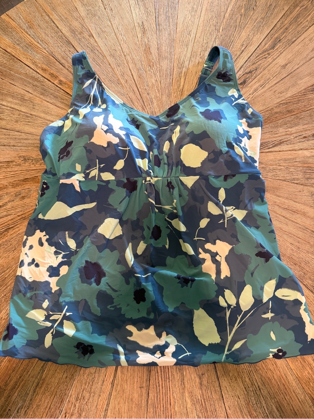 L.L.Bean 22W Plus Swim Tunic Tankini Blue Floral Tummy Control UPF 50